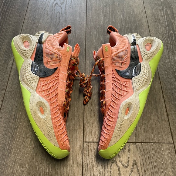 nike cosmic unity apricot agate